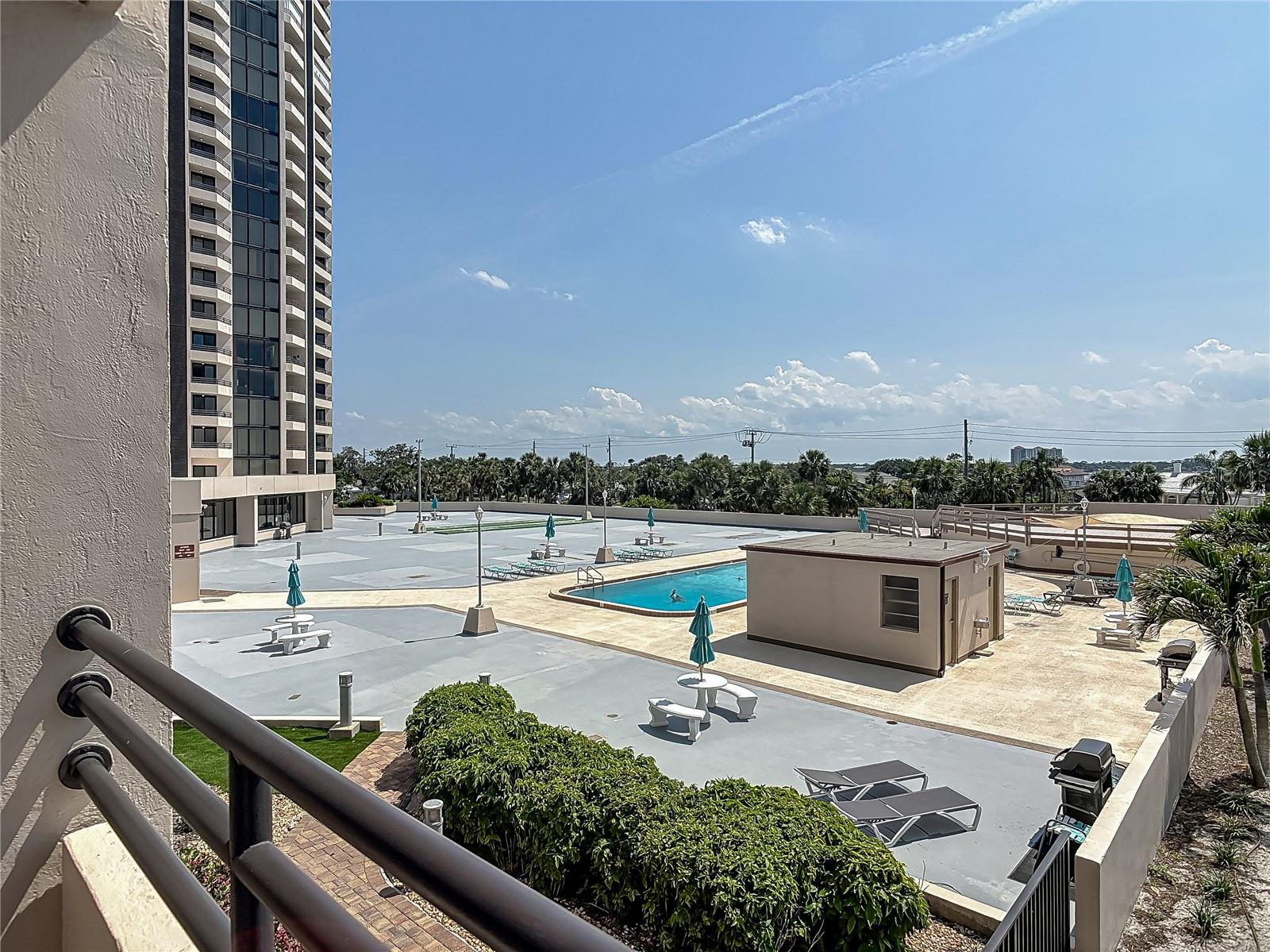 1 OCEANS WEST BLVD #2A1