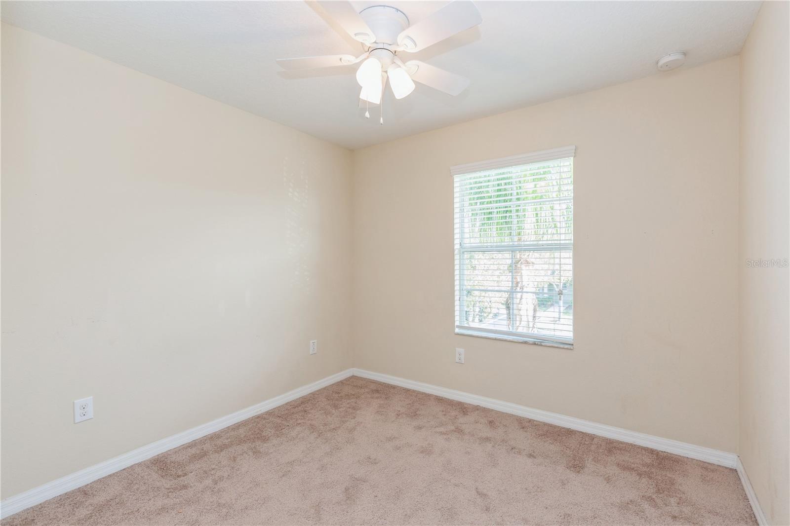 9860 TRUMPET VINE LOOP