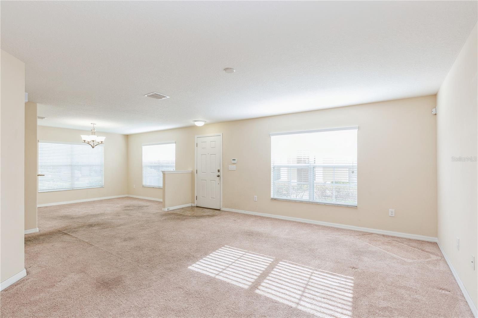 9860 TRUMPET VINE LOOP