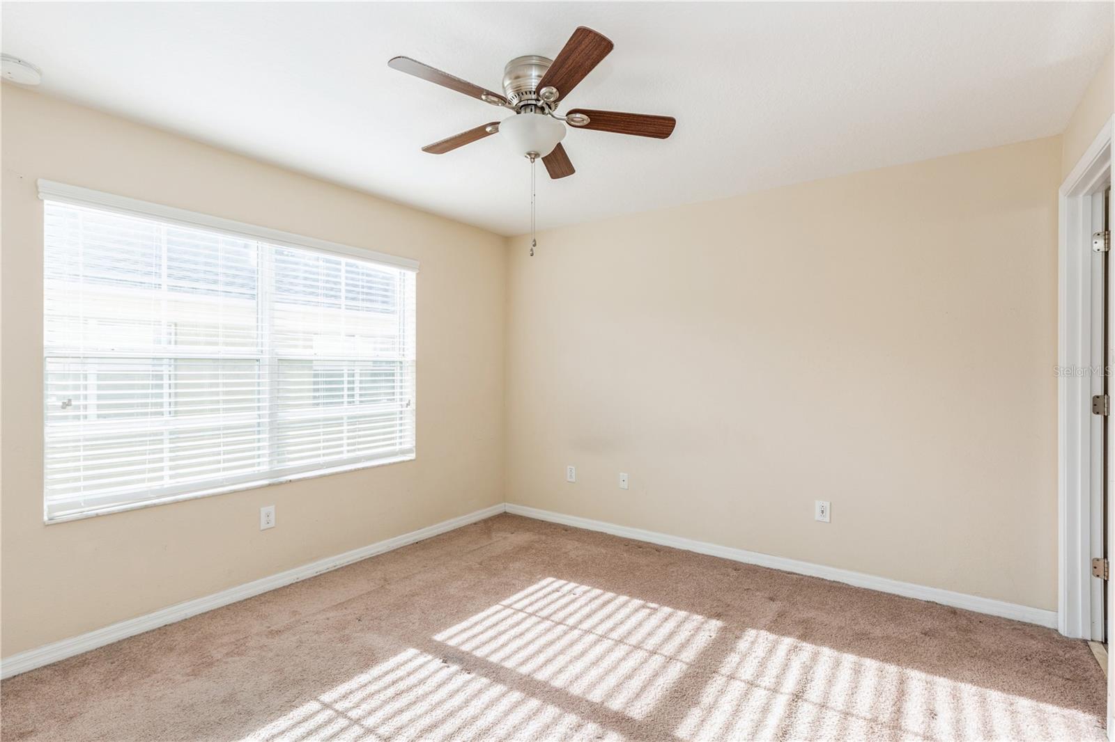 9860 TRUMPET VINE LOOP