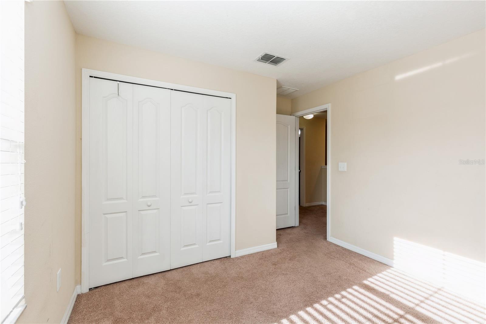 9860 TRUMPET VINE LOOP