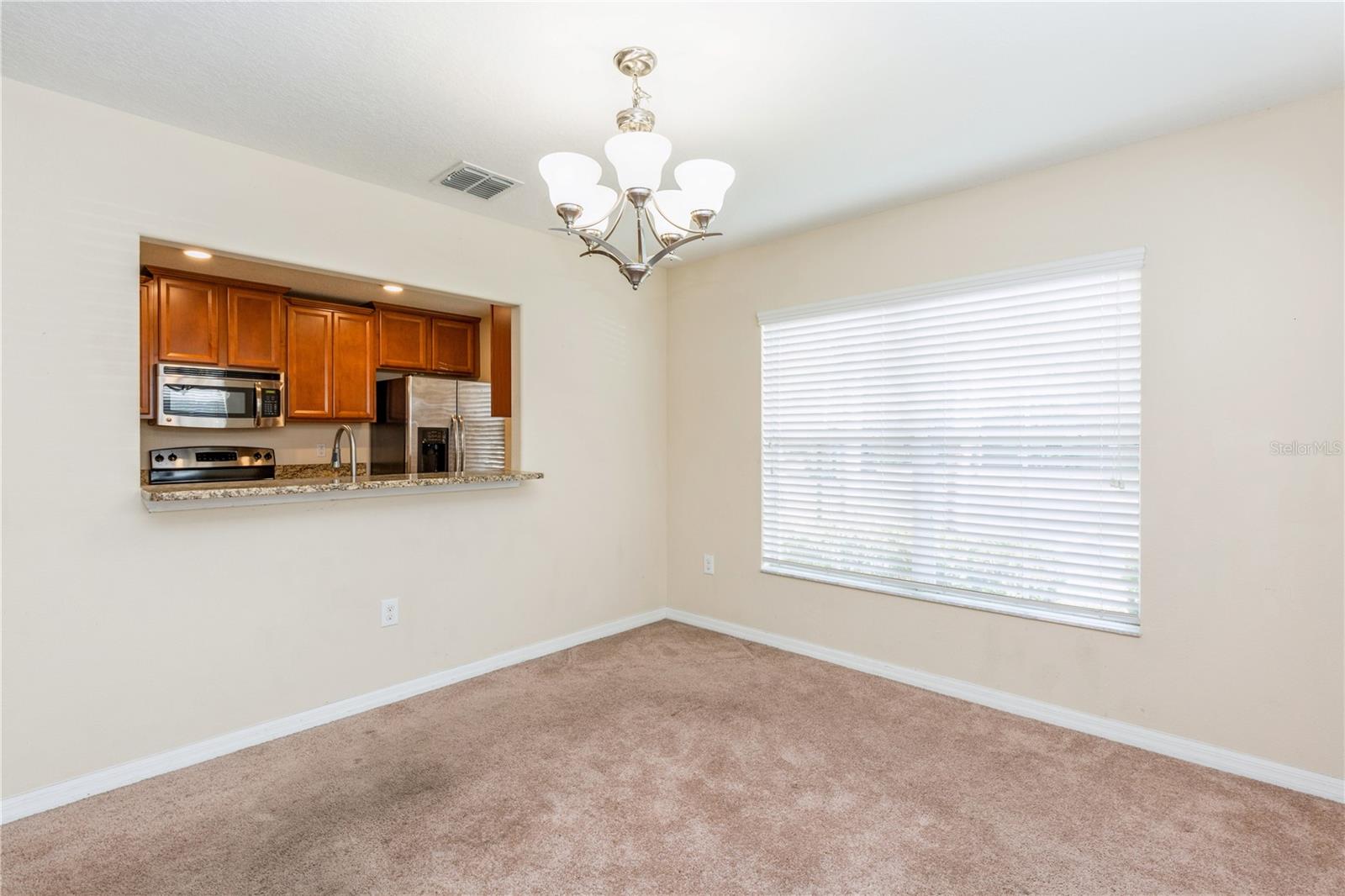 9860 TRUMPET VINE LOOP