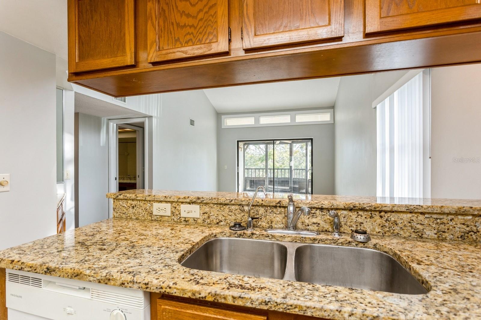 302 WOODLAKE WYNDE #3