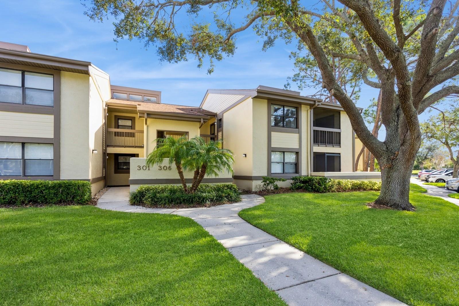 302 WOODLAKE WYNDE #3