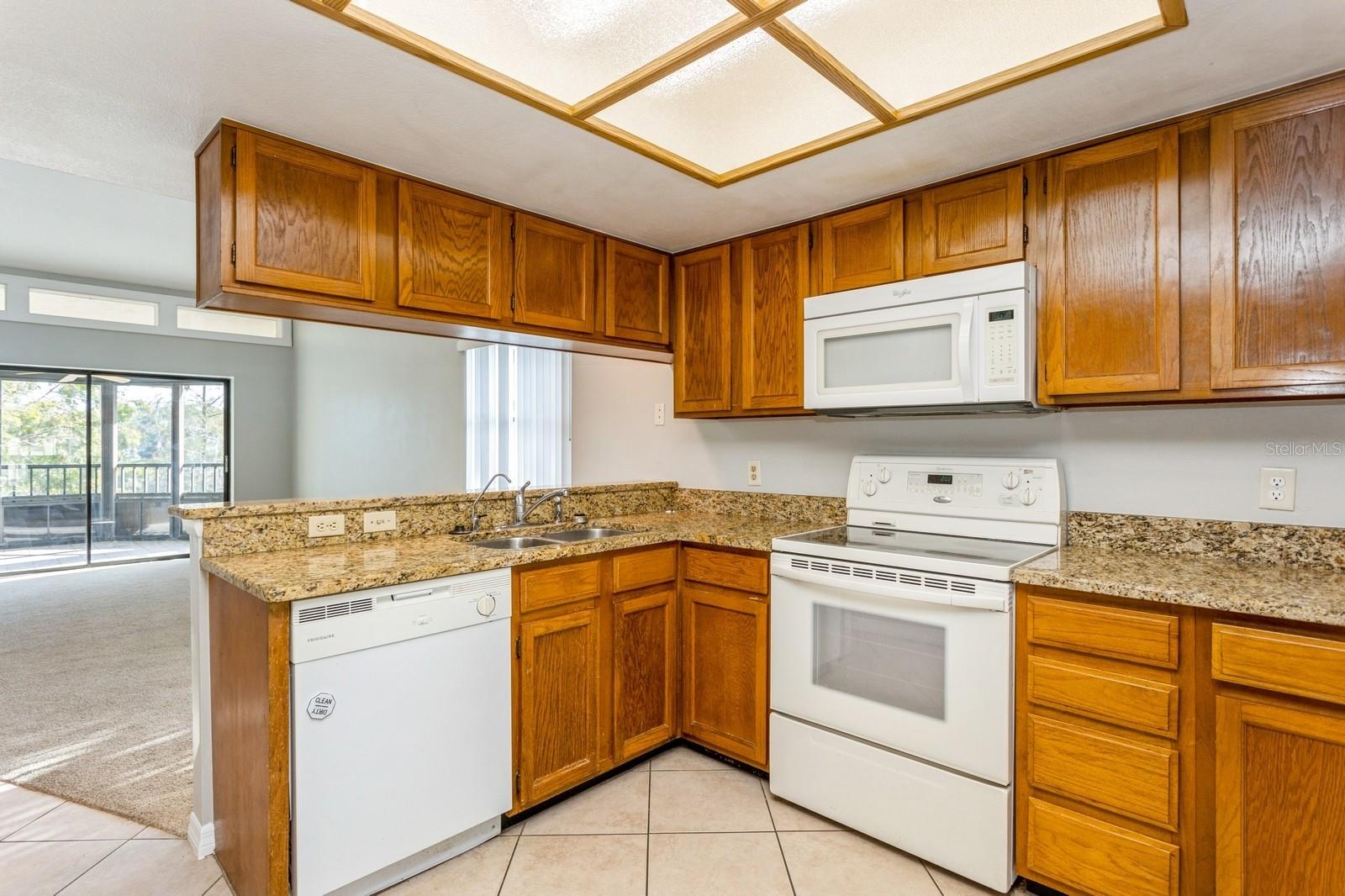 302 WOODLAKE WYNDE #3