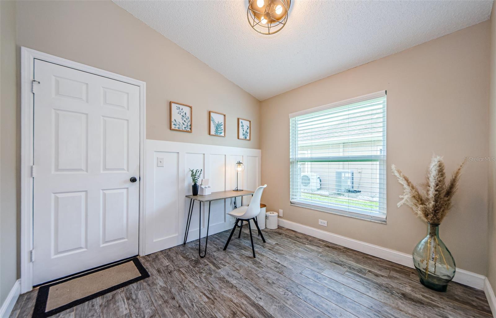 382 TAVERNIER CIR