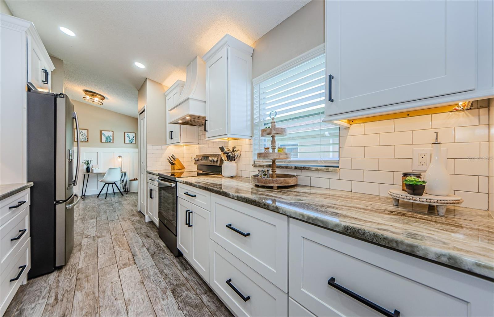 382 TAVERNIER CIR