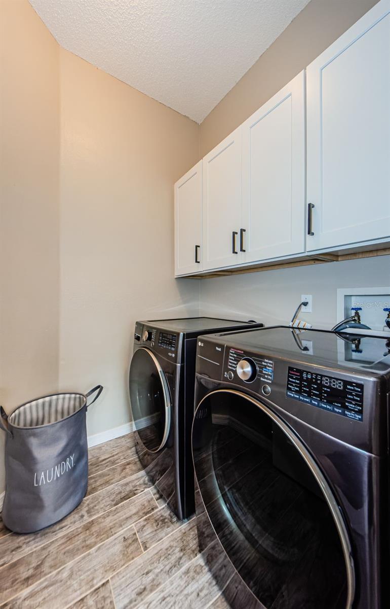 382 TAVERNIER CIR