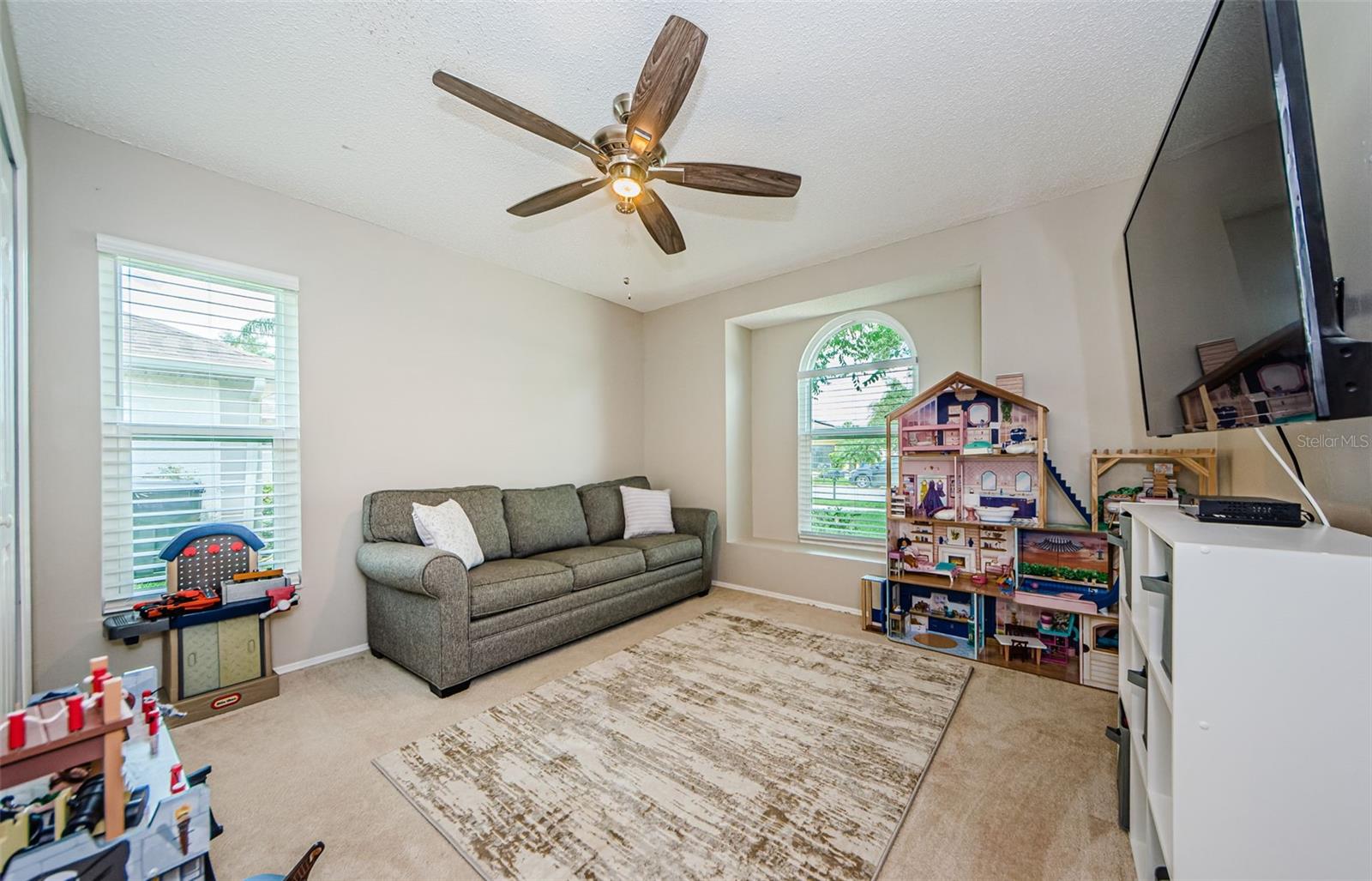 382 TAVERNIER CIR