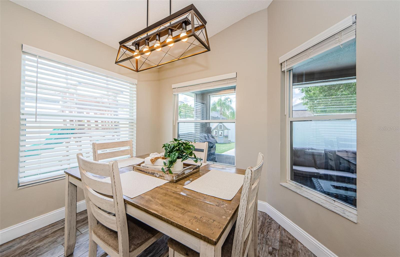 382 TAVERNIER CIR