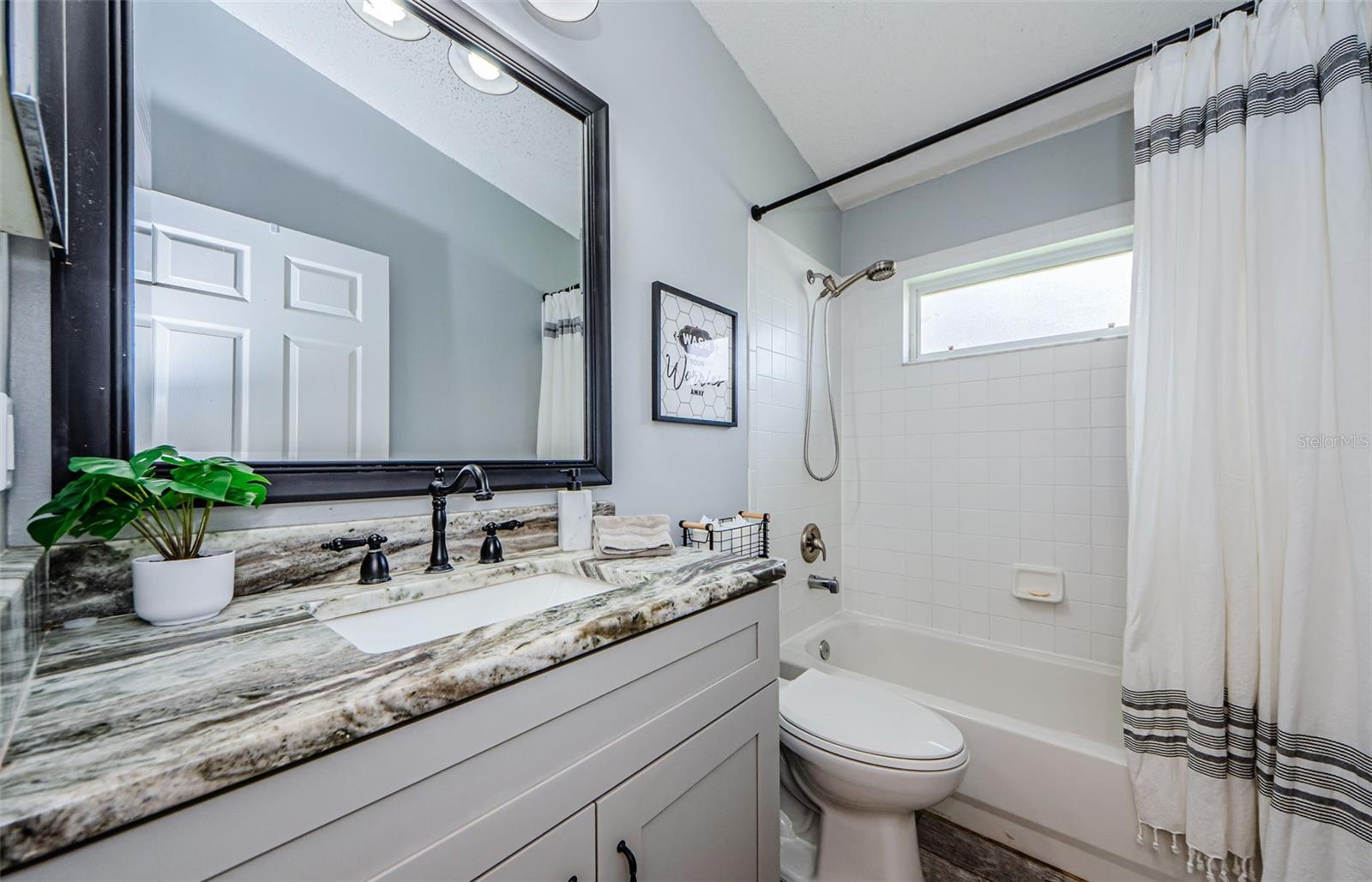 382 TAVERNIER CIR