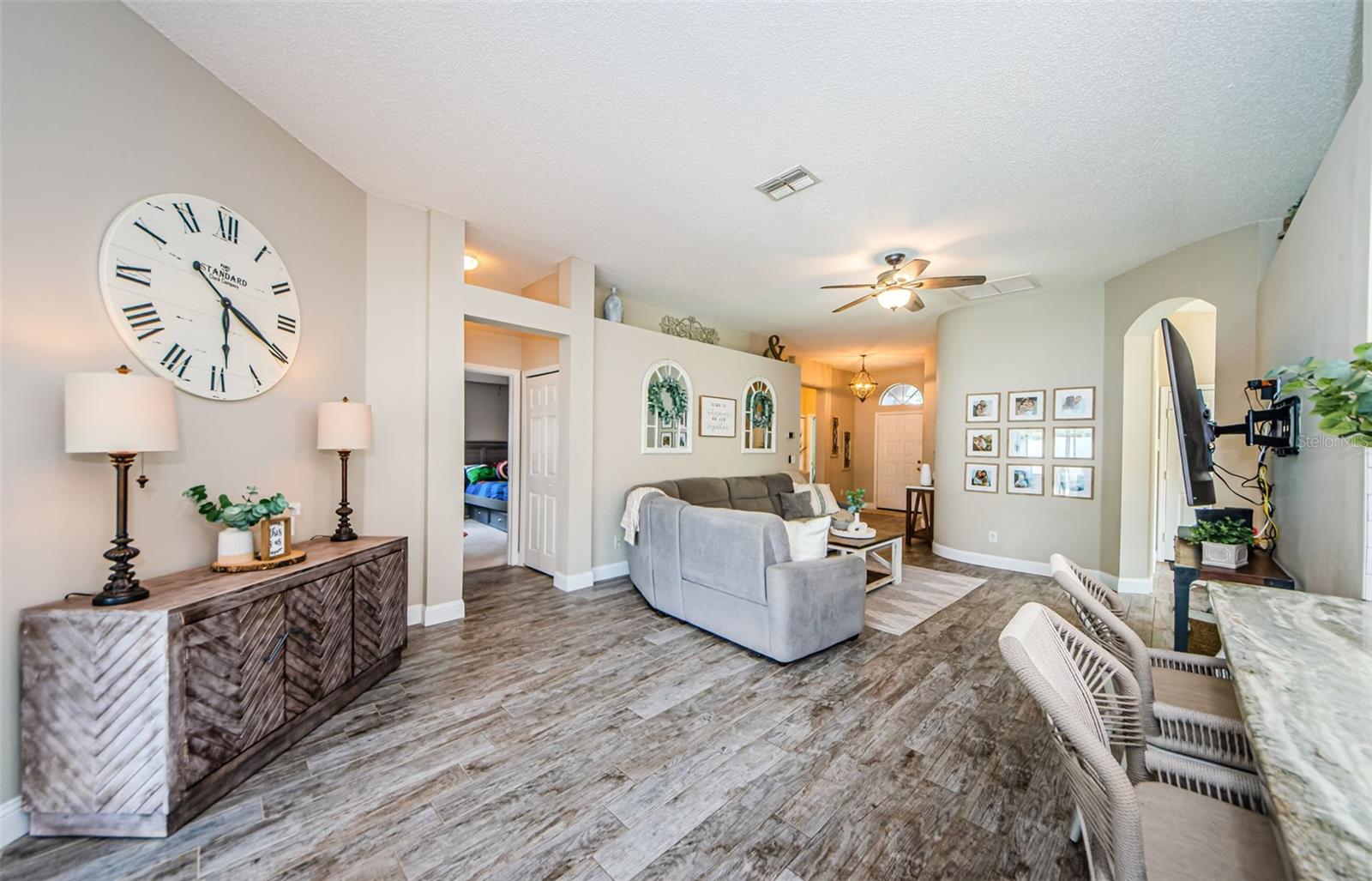 382 TAVERNIER CIR