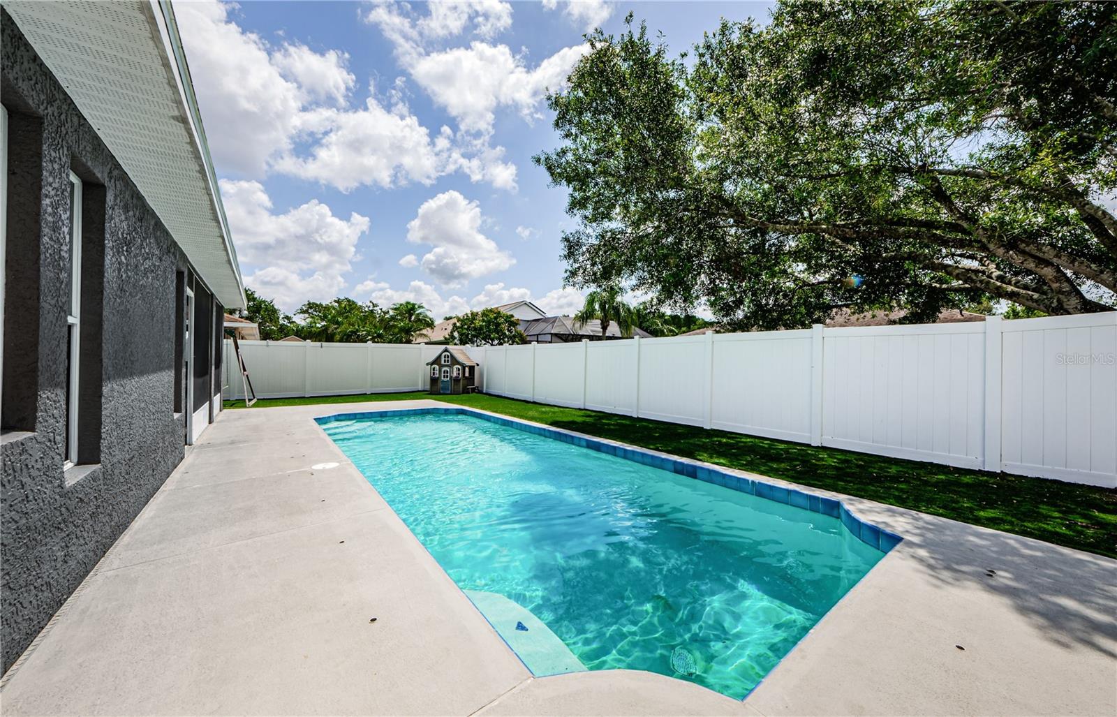 382 TAVERNIER CIR
