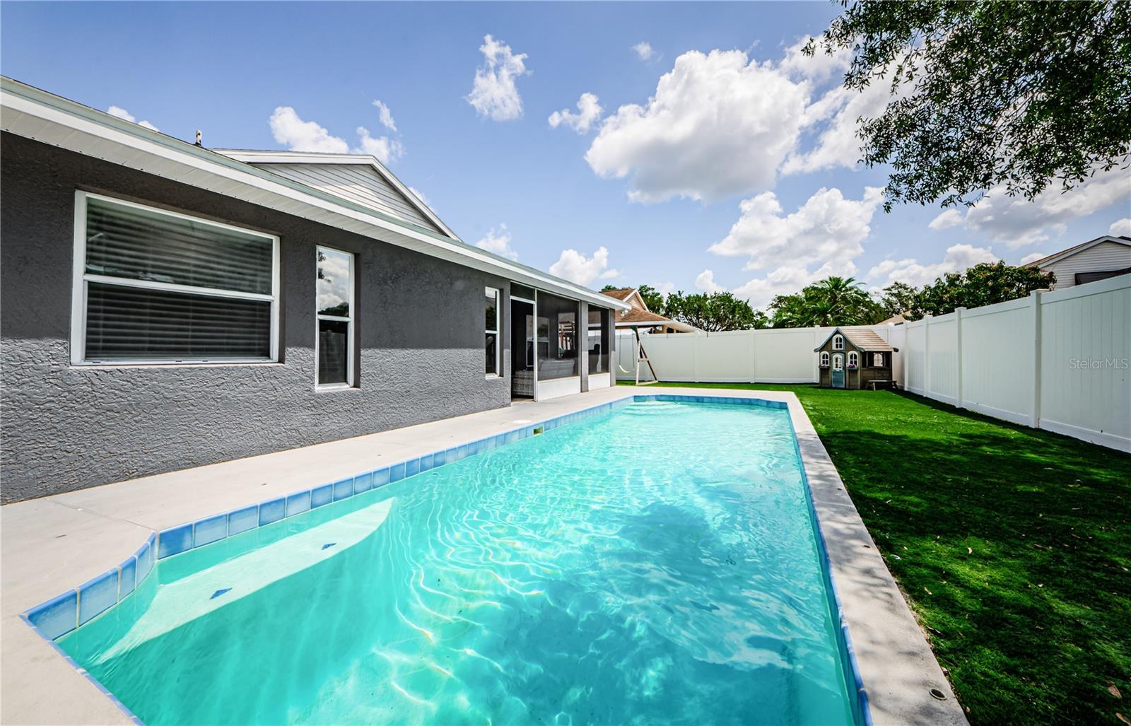 382 TAVERNIER CIR