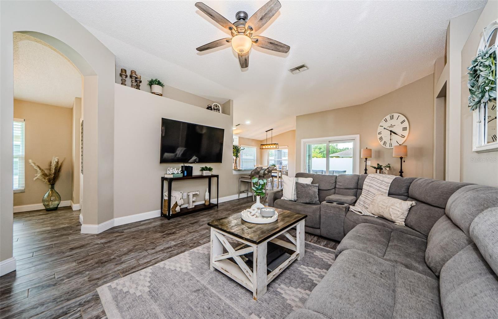 382 TAVERNIER CIR