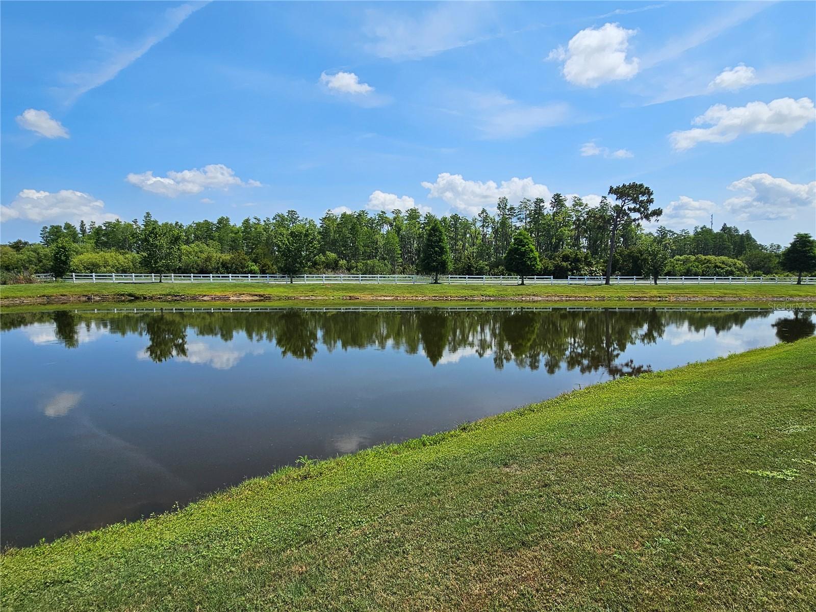 8595 PRAIRIE CREEK DR