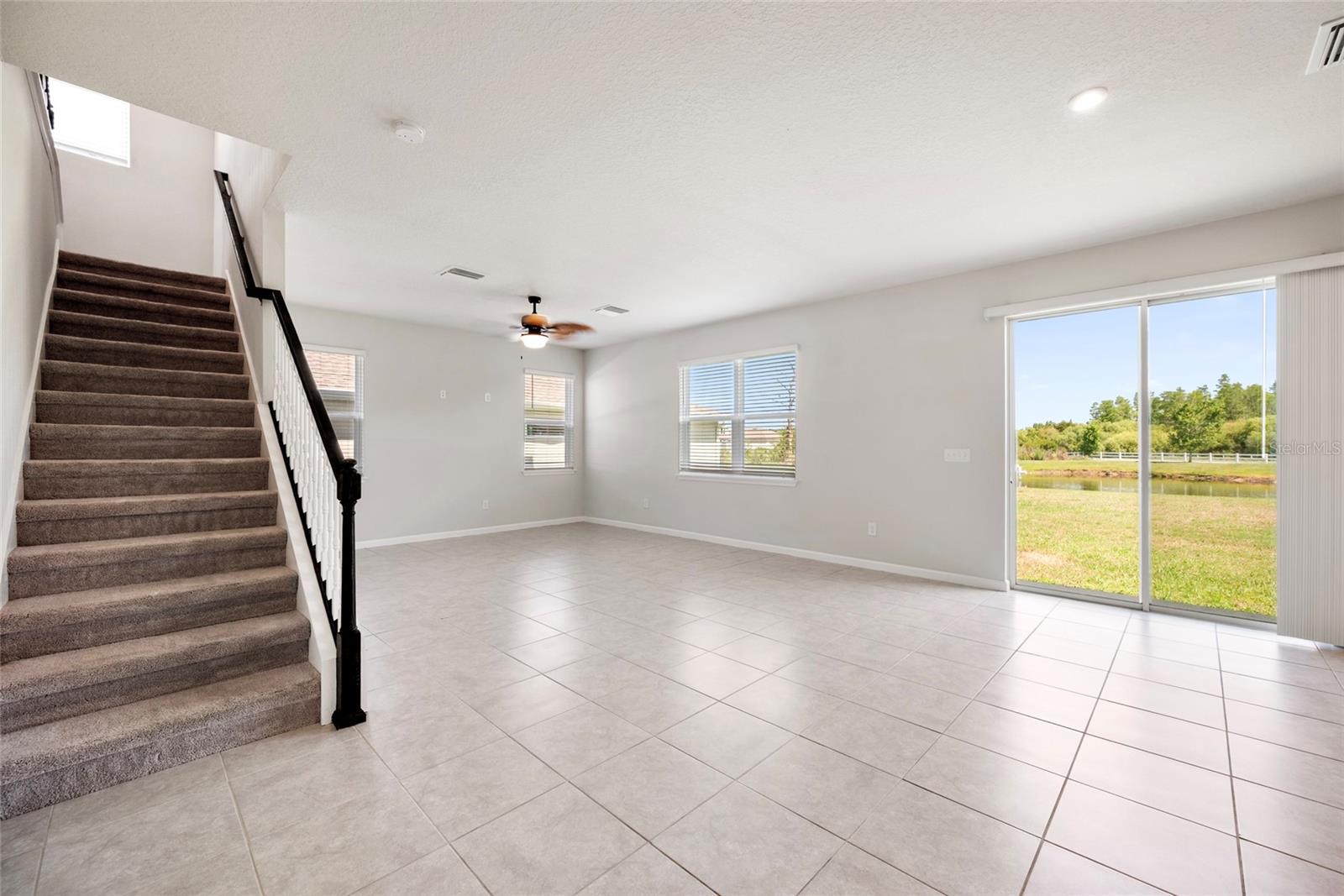 8595 PRAIRIE CREEK DR