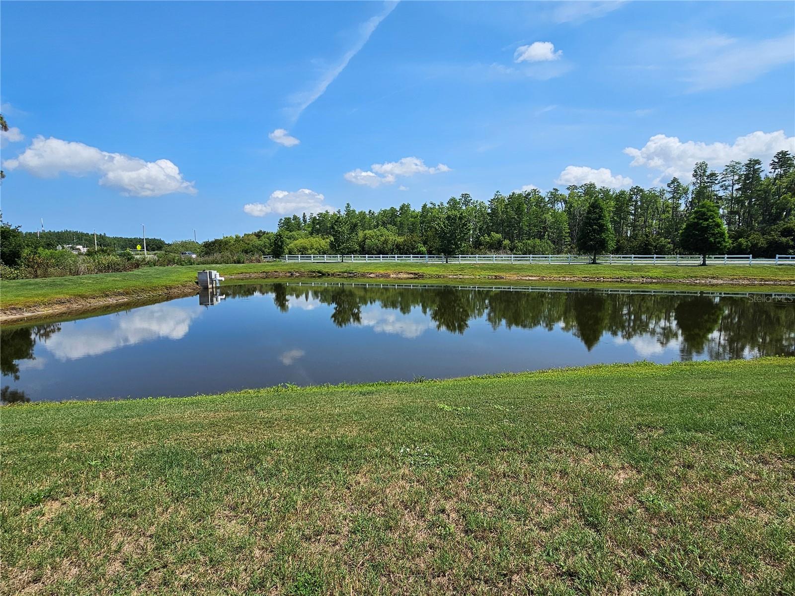 8595 PRAIRIE CREEK DR