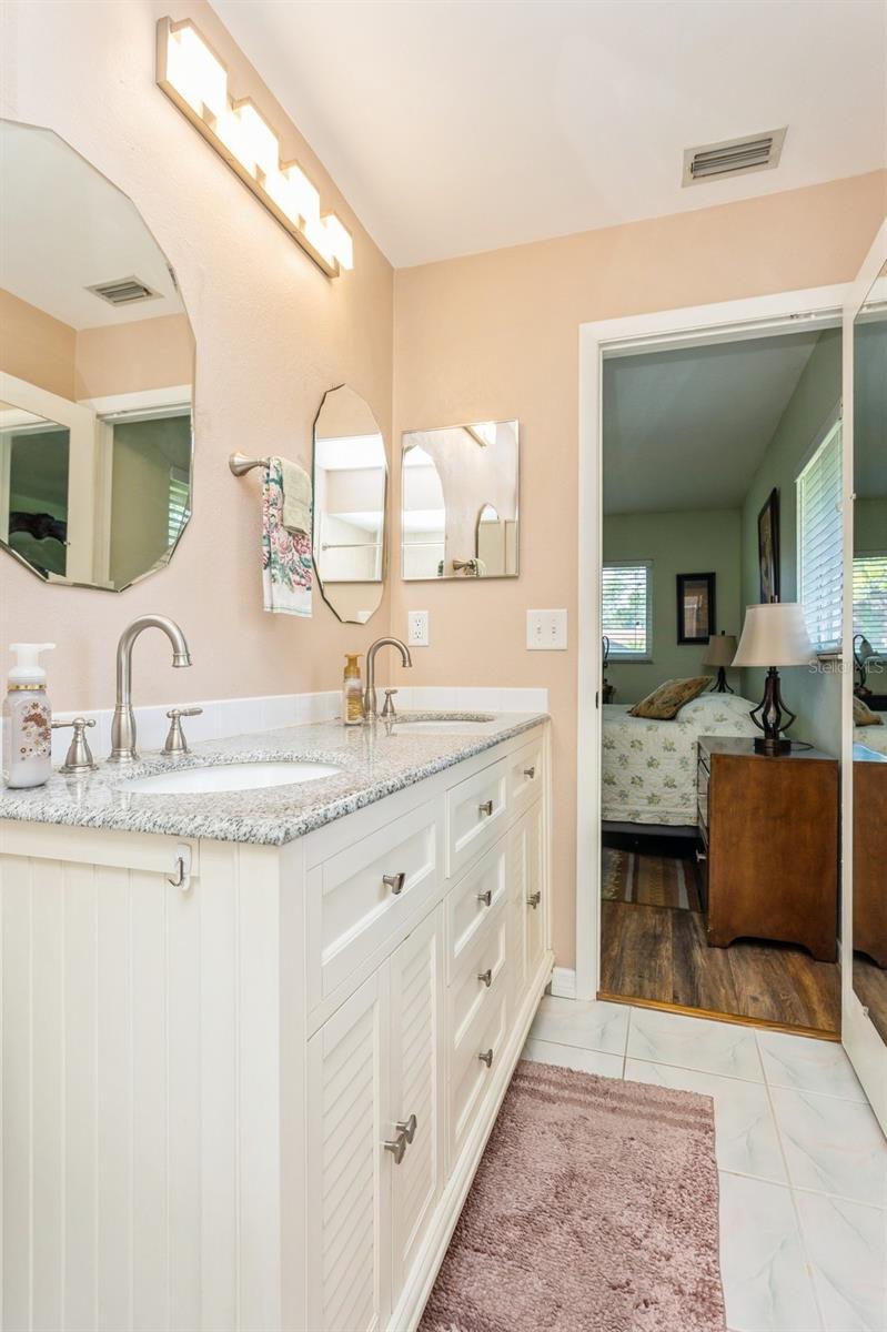 2460 NORTHSIDE DR #708