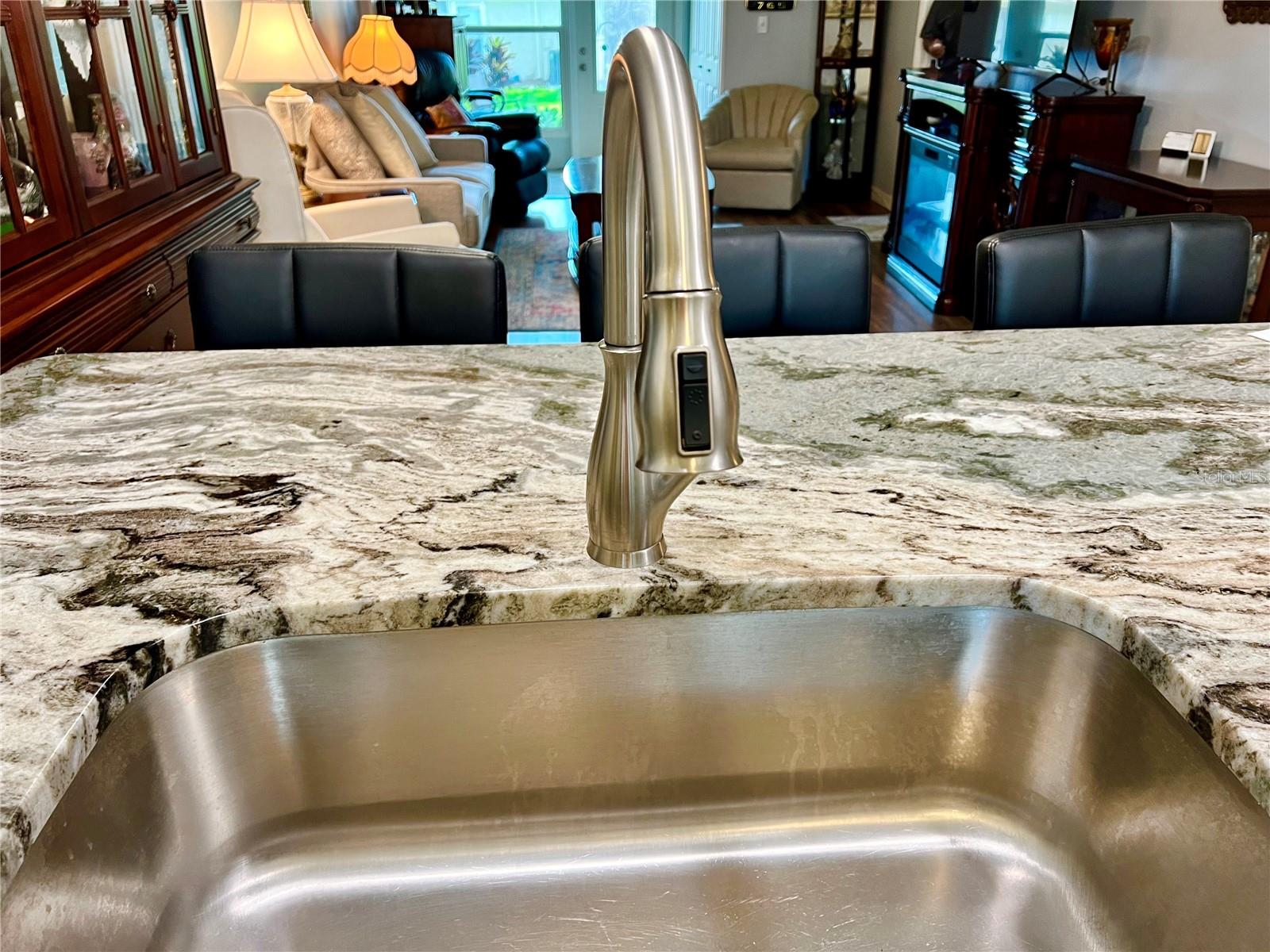 2460 NORTHSIDE DR #708