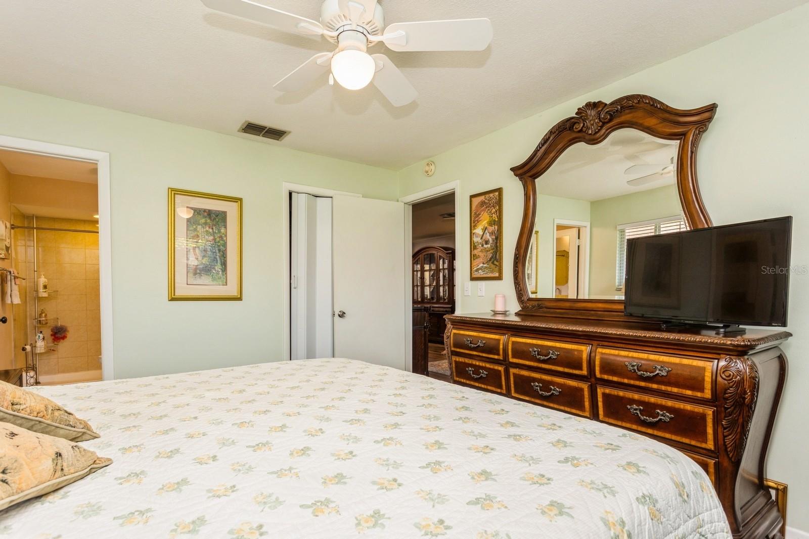 2460 NORTHSIDE DR #708