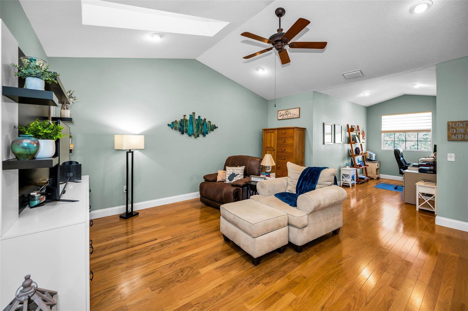 1904 PAW PAW PL