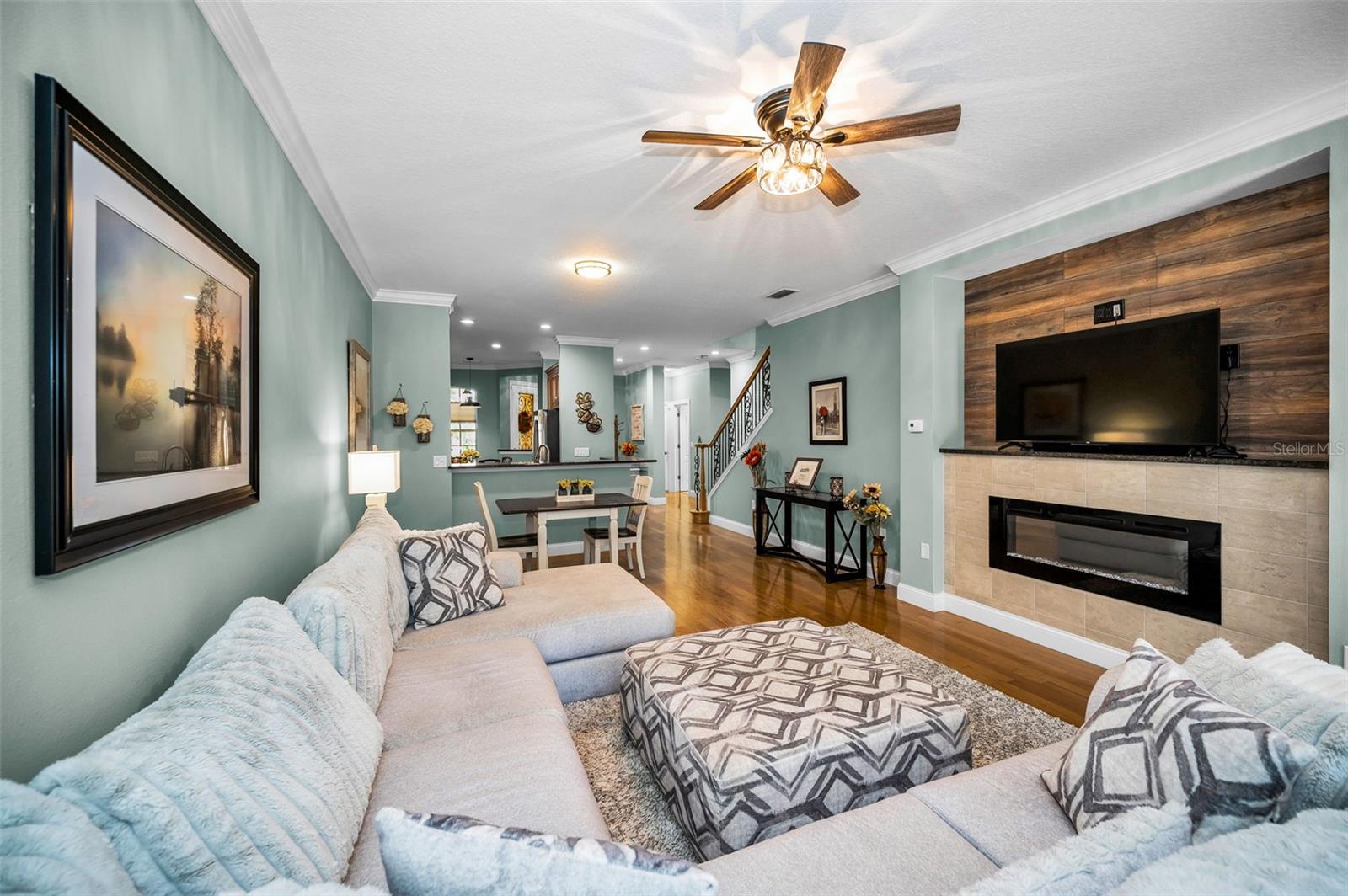 1904 PAW PAW PL