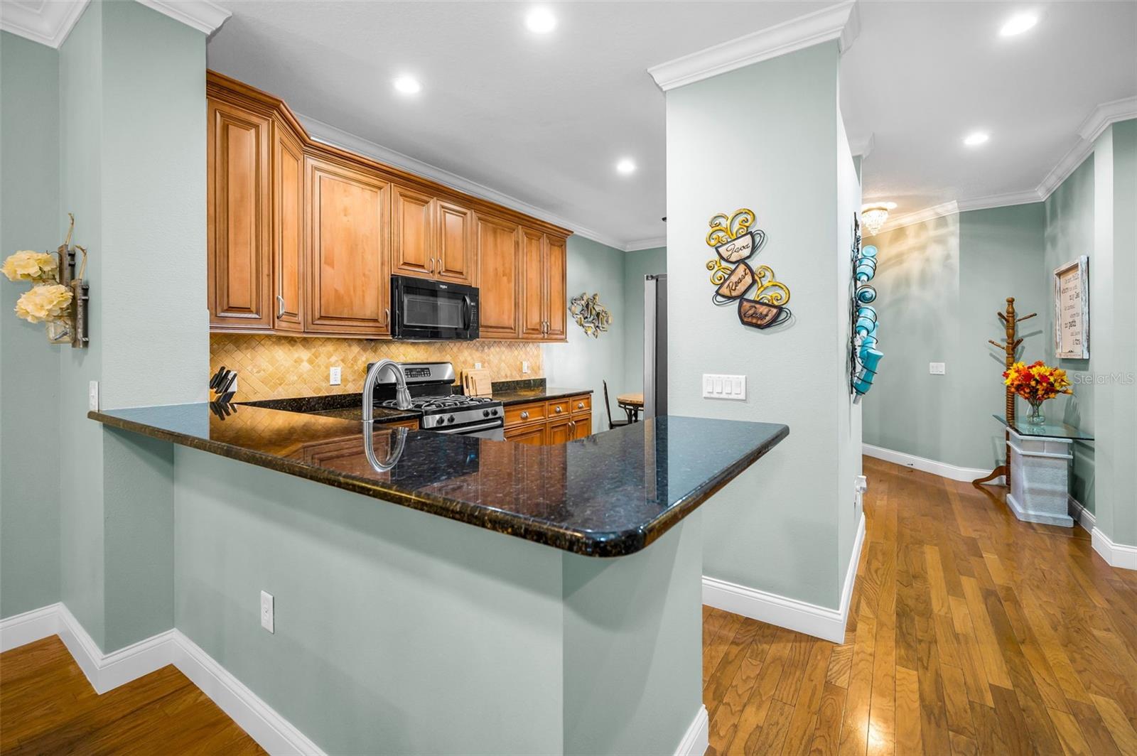 1904 PAW PAW PL