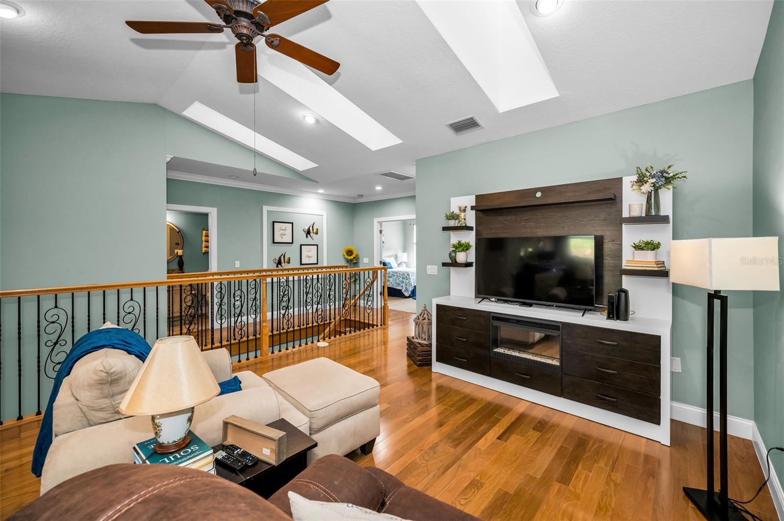 1904 PAW PAW PL
