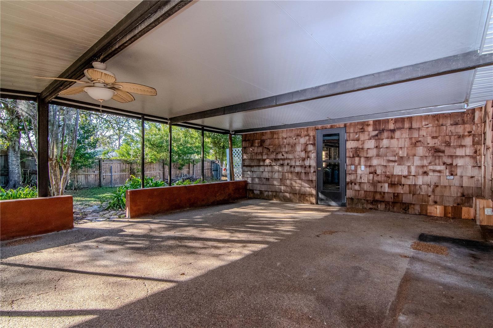 7124 CYPRESS KNOLL DR