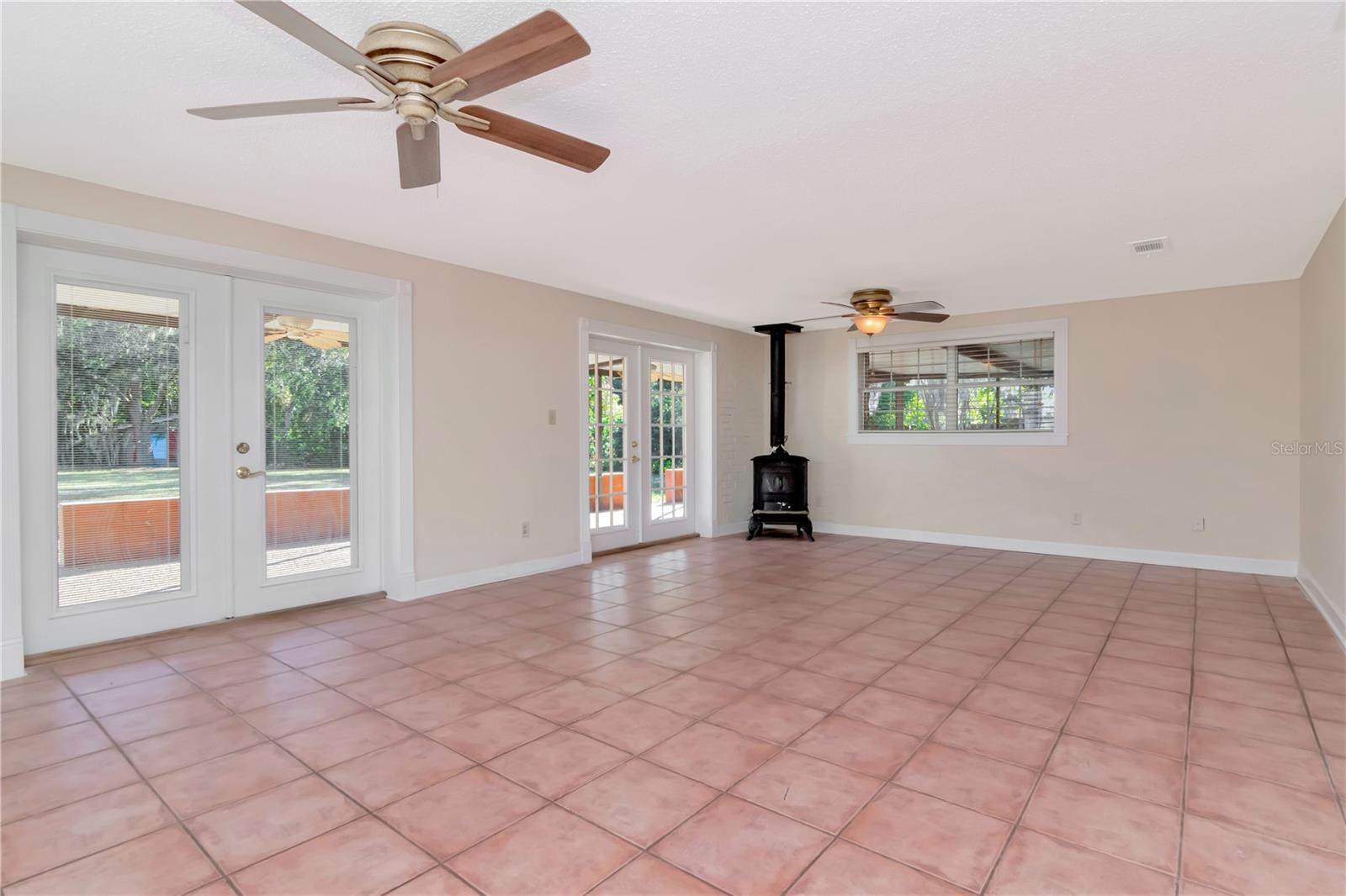 7124 CYPRESS KNOLL DR