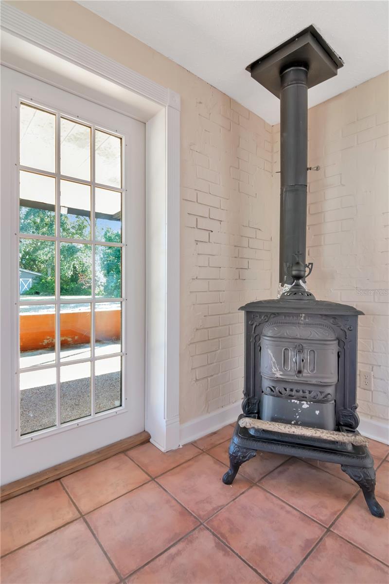 7124 CYPRESS KNOLL DR