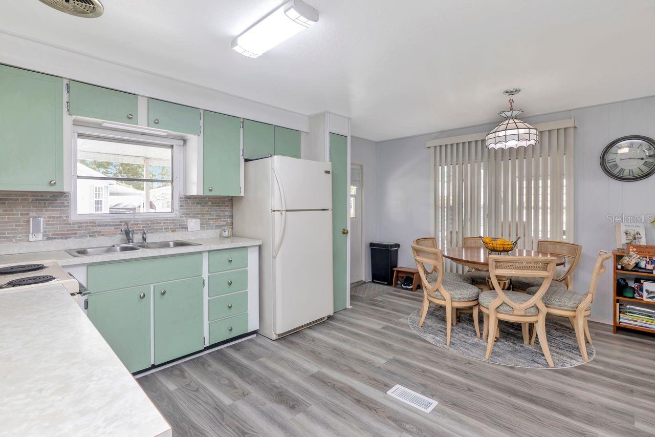 9900 ULMERTON RD #226