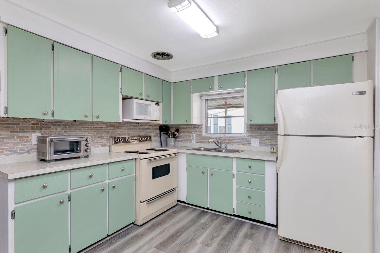 9900 ULMERTON RD #226