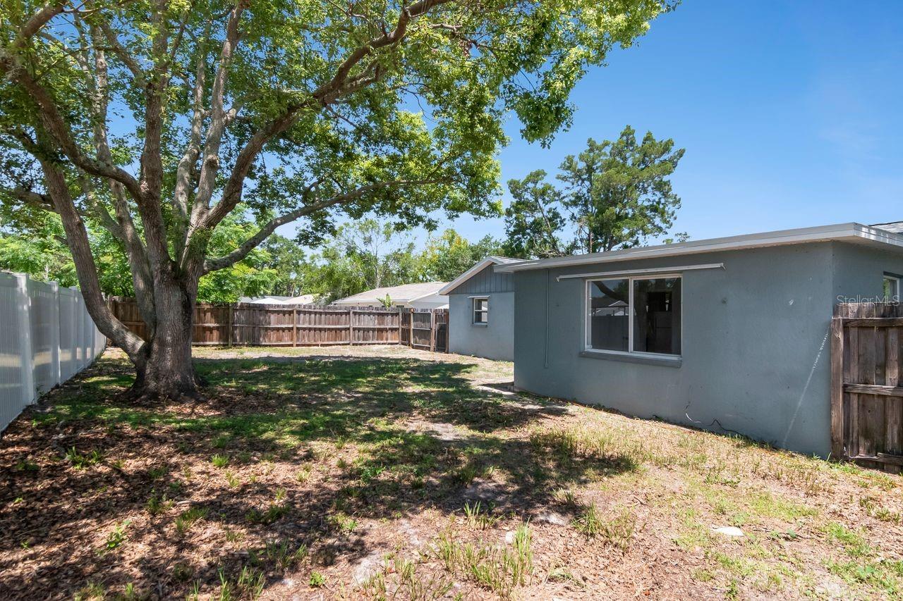 7908 RUSTY OAK DR