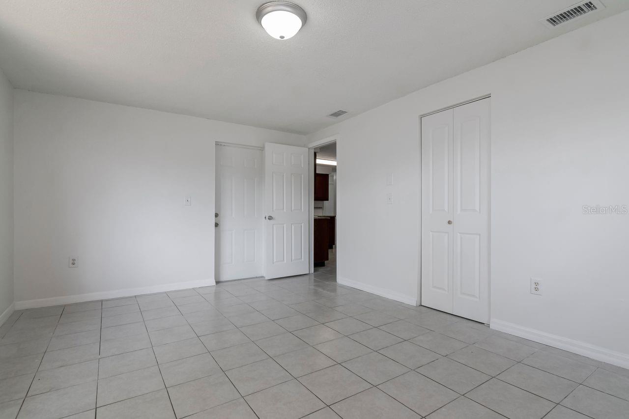 7908 RUSTY OAK DR