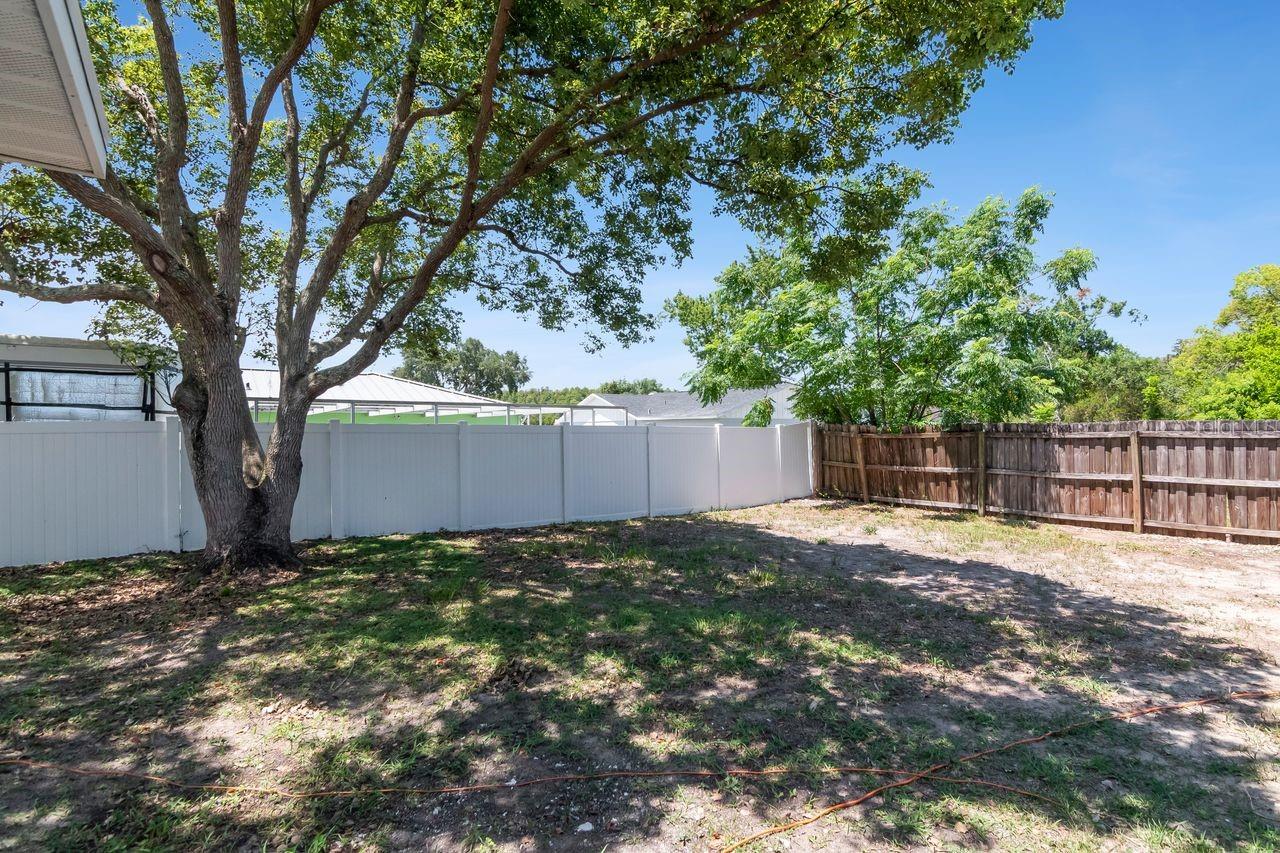 7908 RUSTY OAK DR