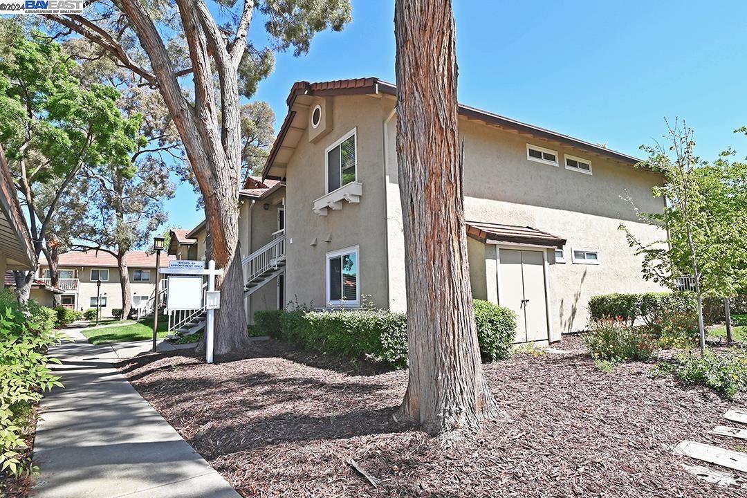 1324 Chateau Cmn # 108