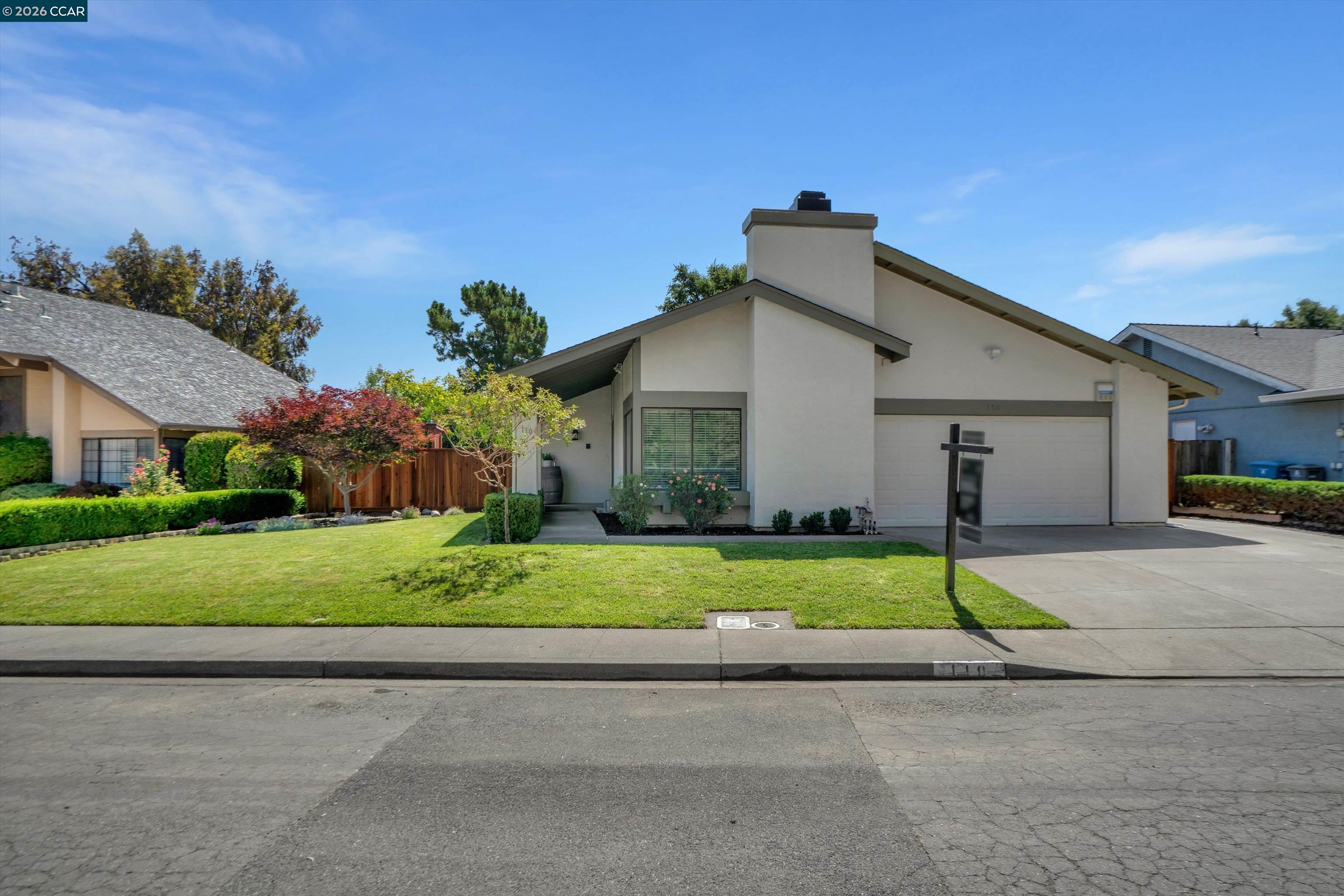 110 Dogwood Ln