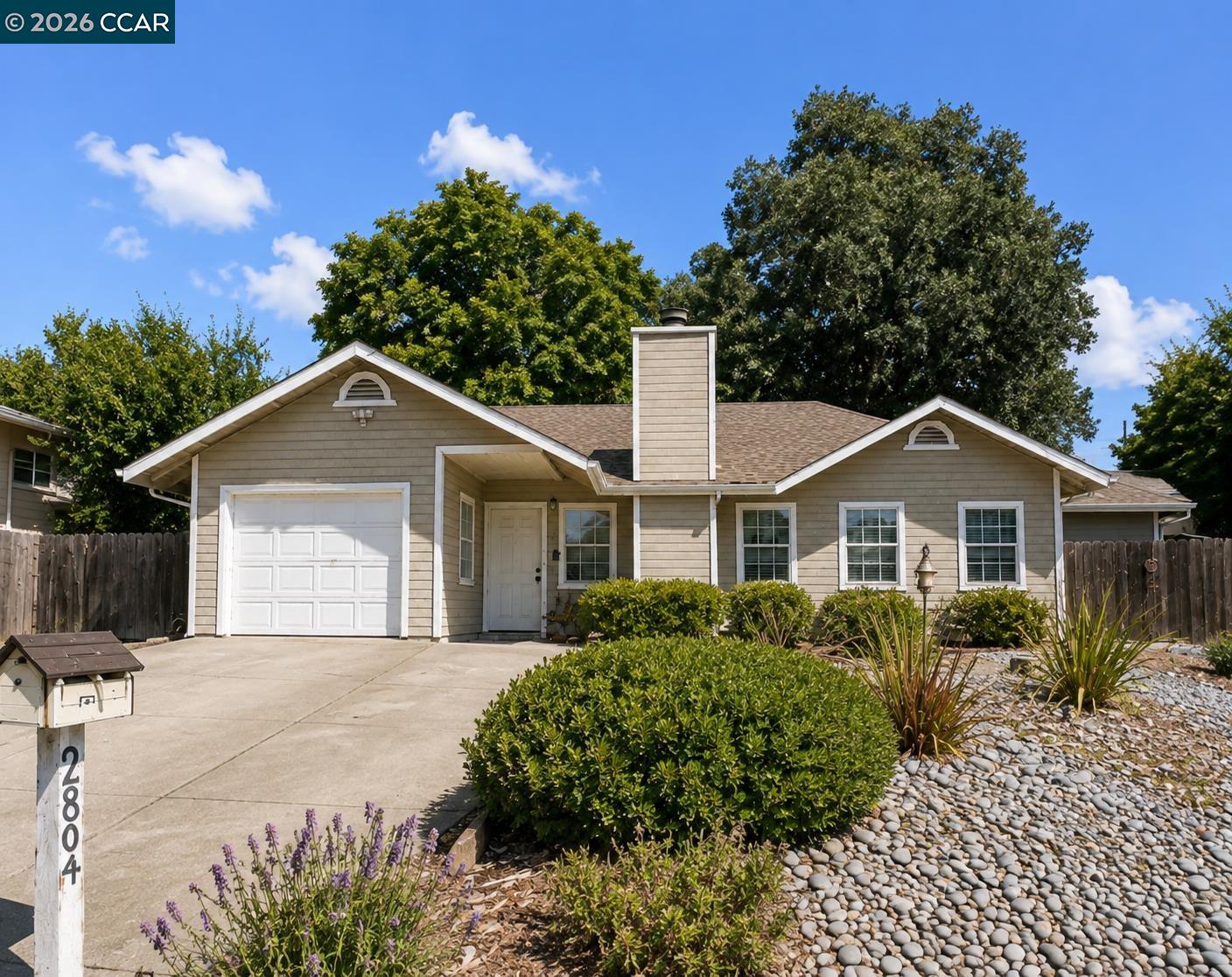 2804 Glenside Dr