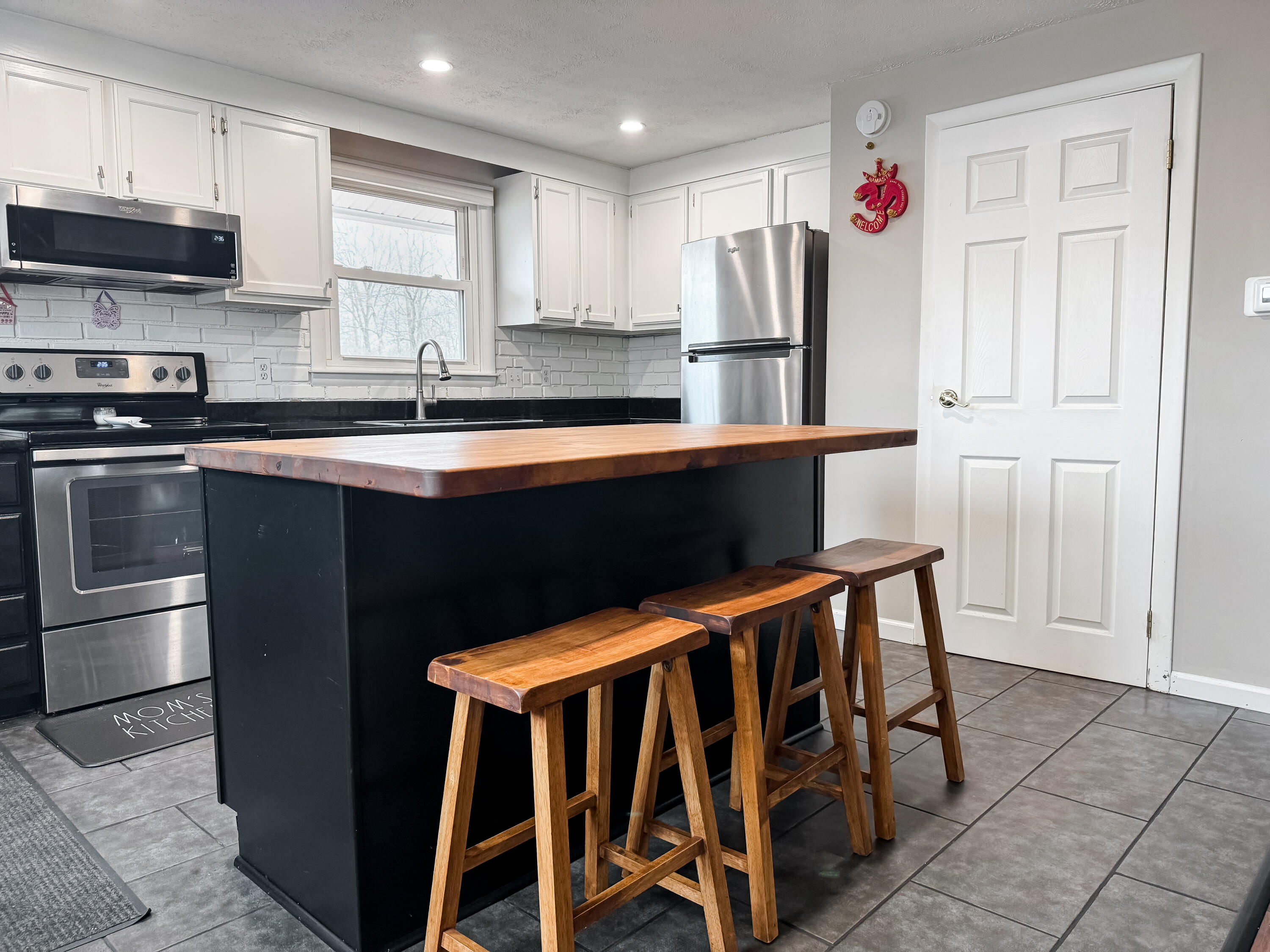 17 Settlers Road