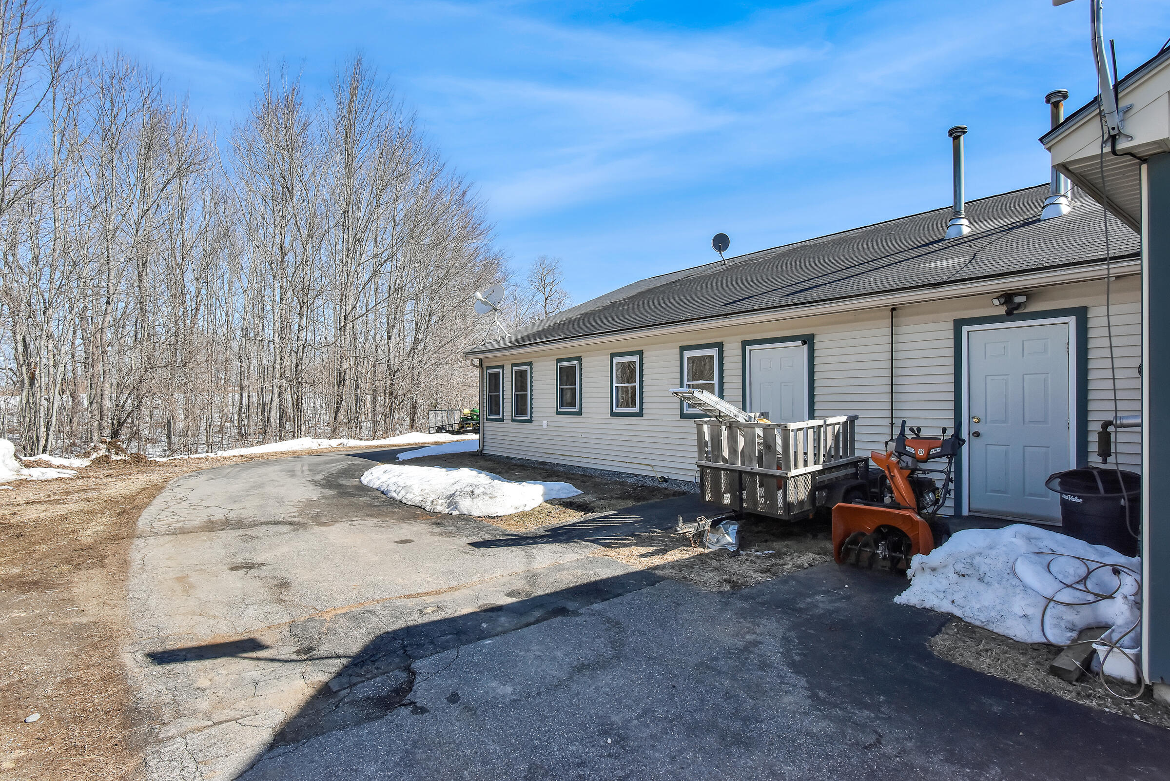 402/404 Moosehead Trail Highway