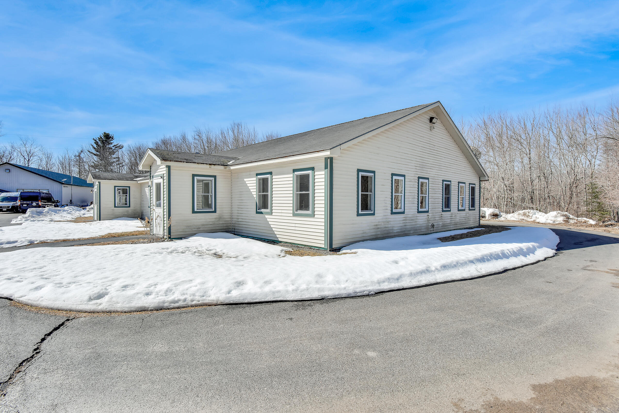 402/404 Moosehead Trail Highway