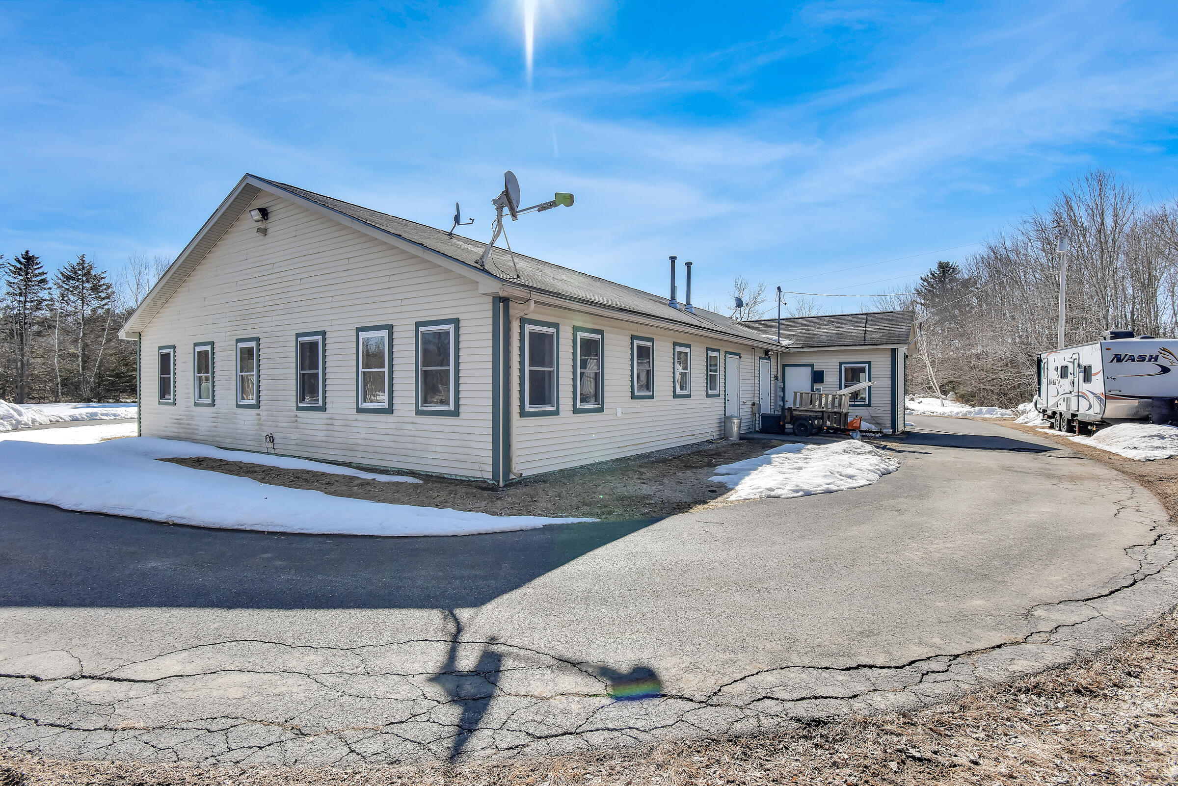 402/404 Moosehead Trail Highway