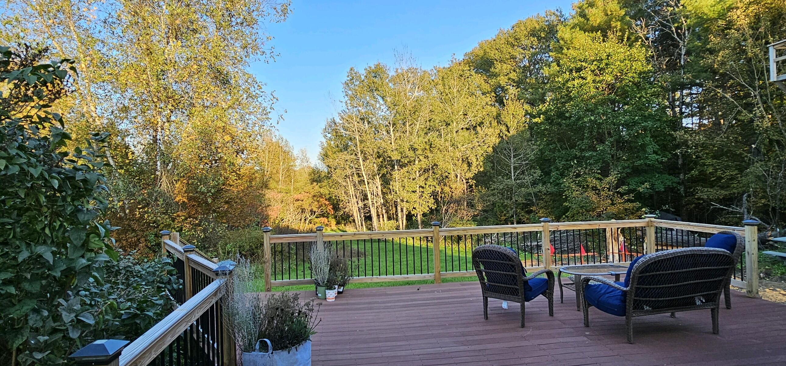 2588 Bennoch Road