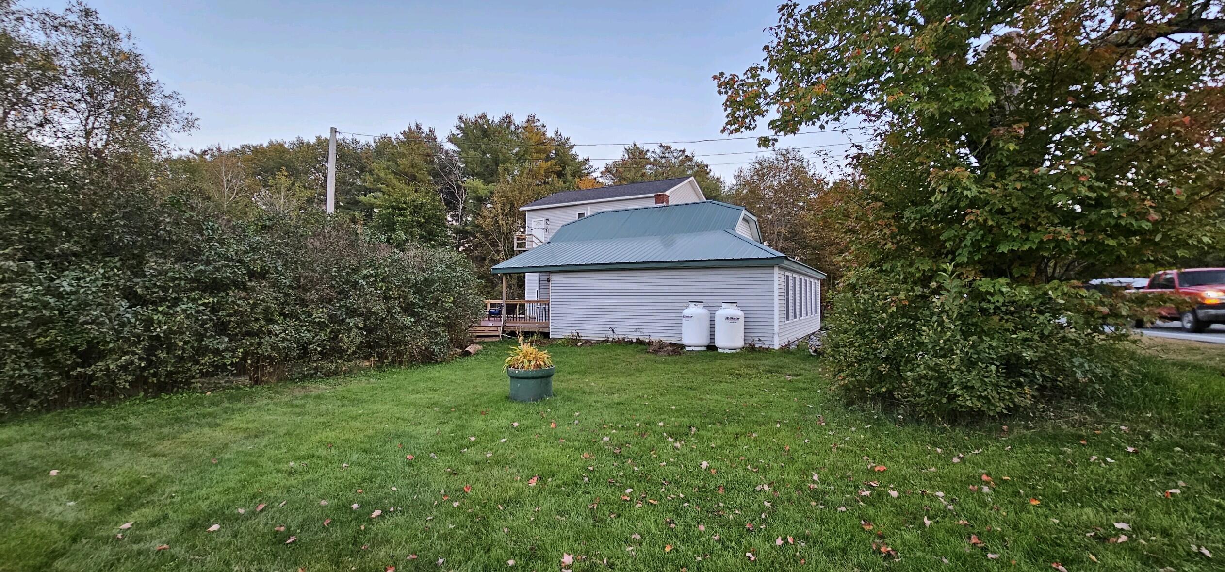 2588 Bennoch Road
