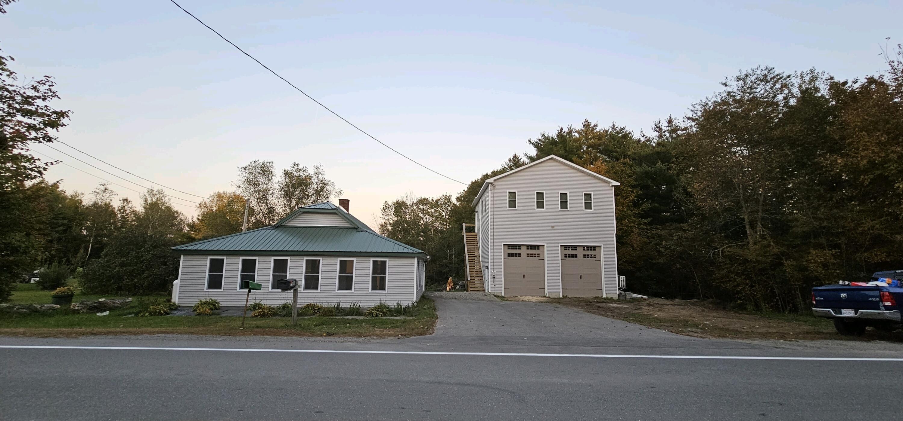 2588 Bennoch Road