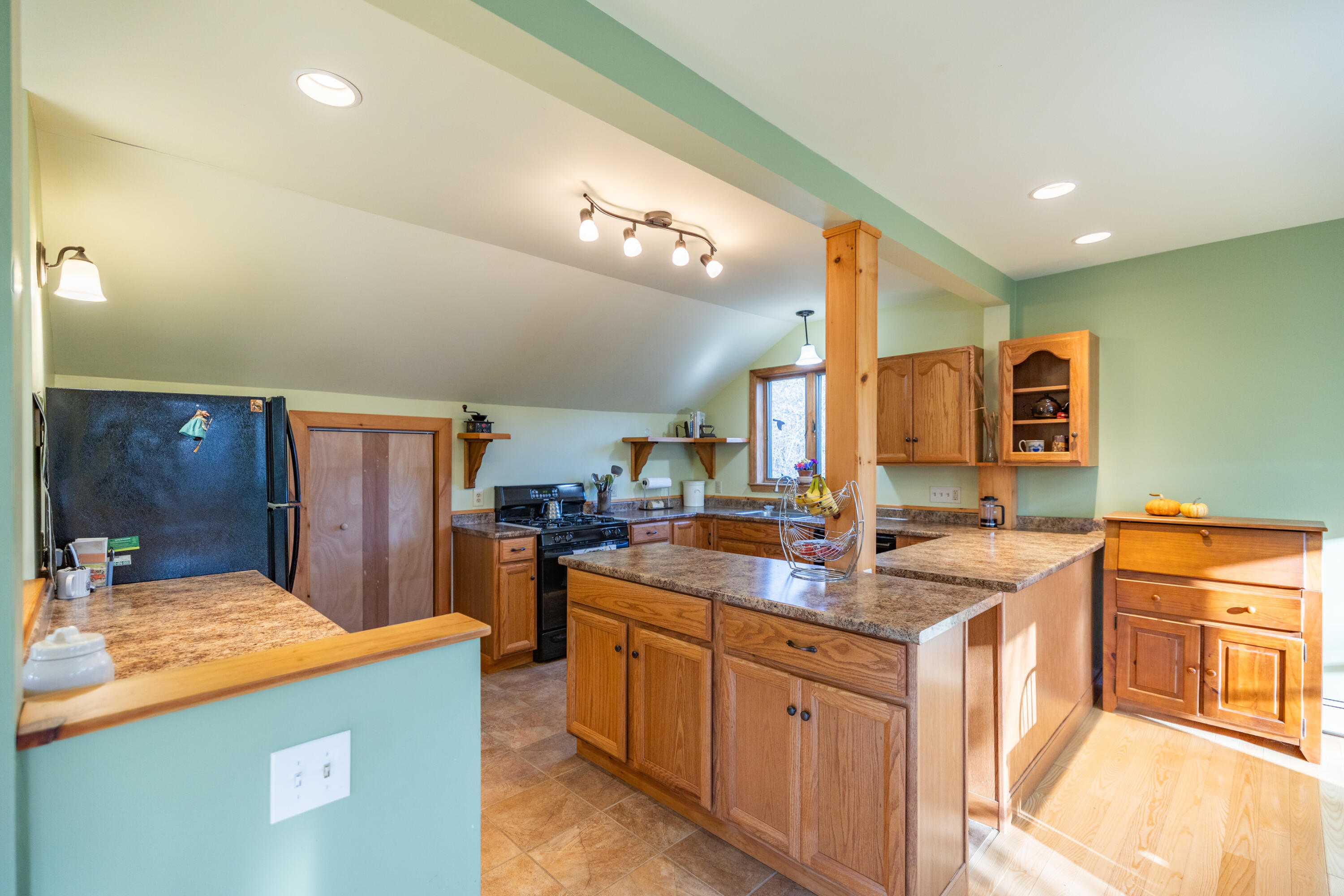 417 Quaker Ridge Road