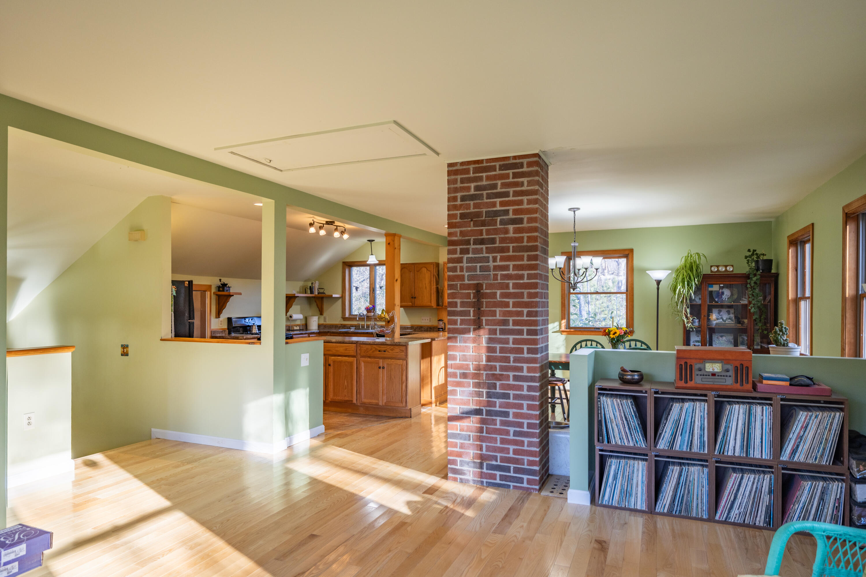 417 Quaker Ridge Road
