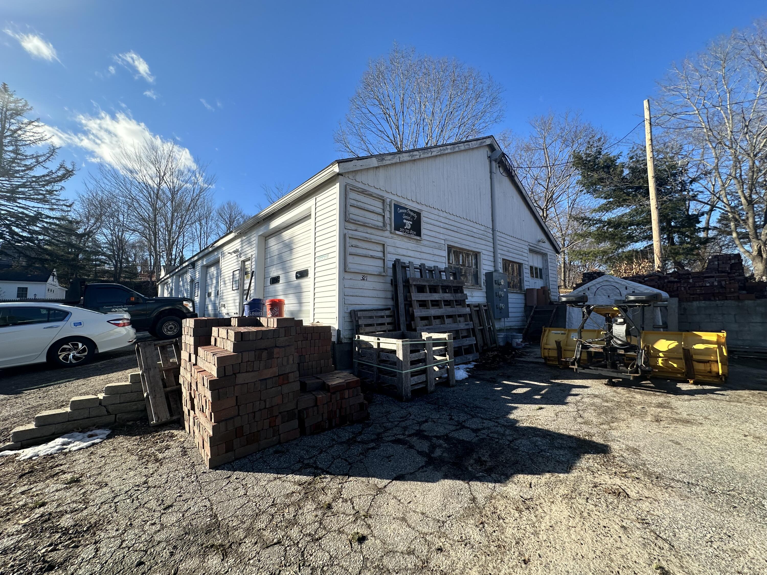 321 Lincoln Street